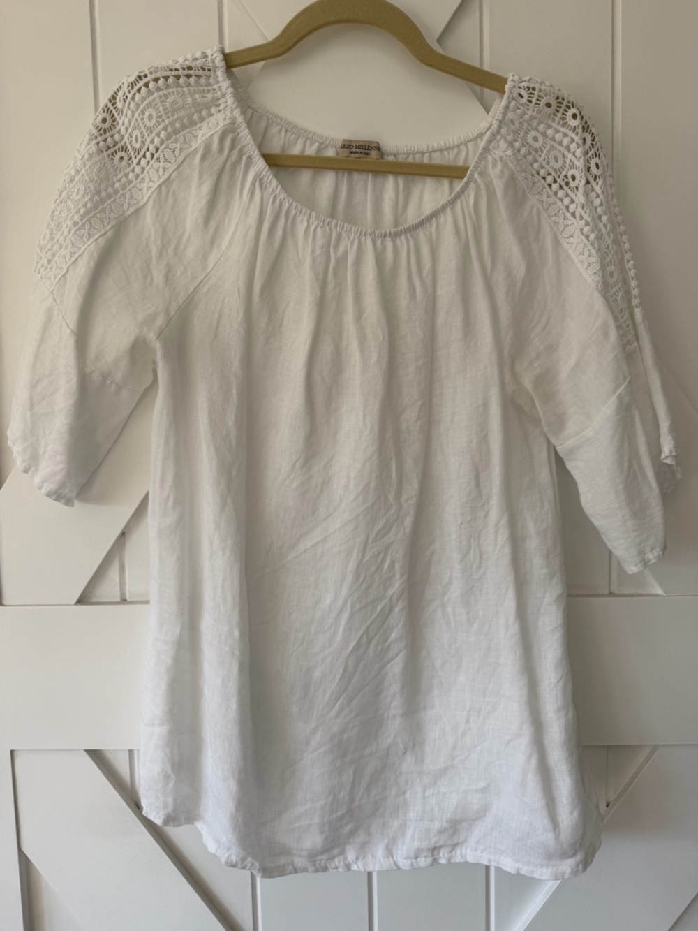 White Linen Crochet-Sleeve Peasant Top - Women - Picture 2 of 8